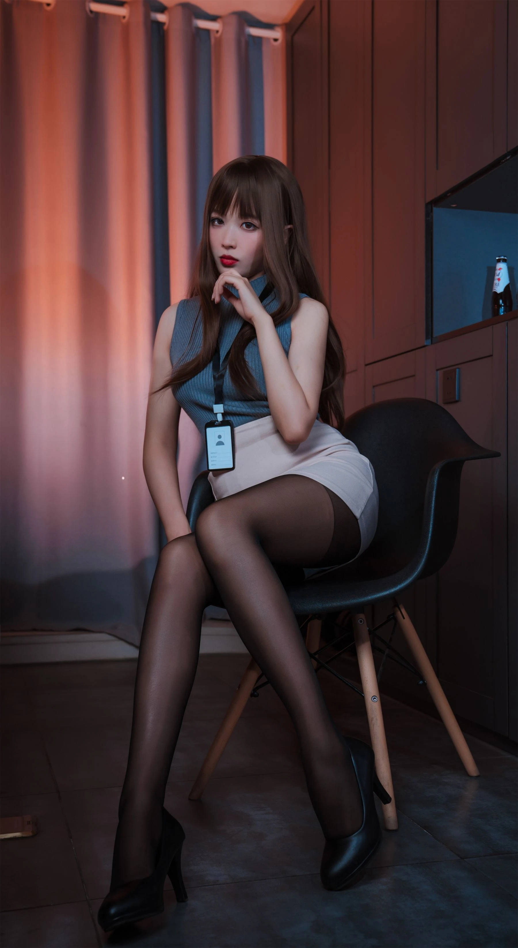 轩萧学姐 – 微醺喝醉了OL插图6