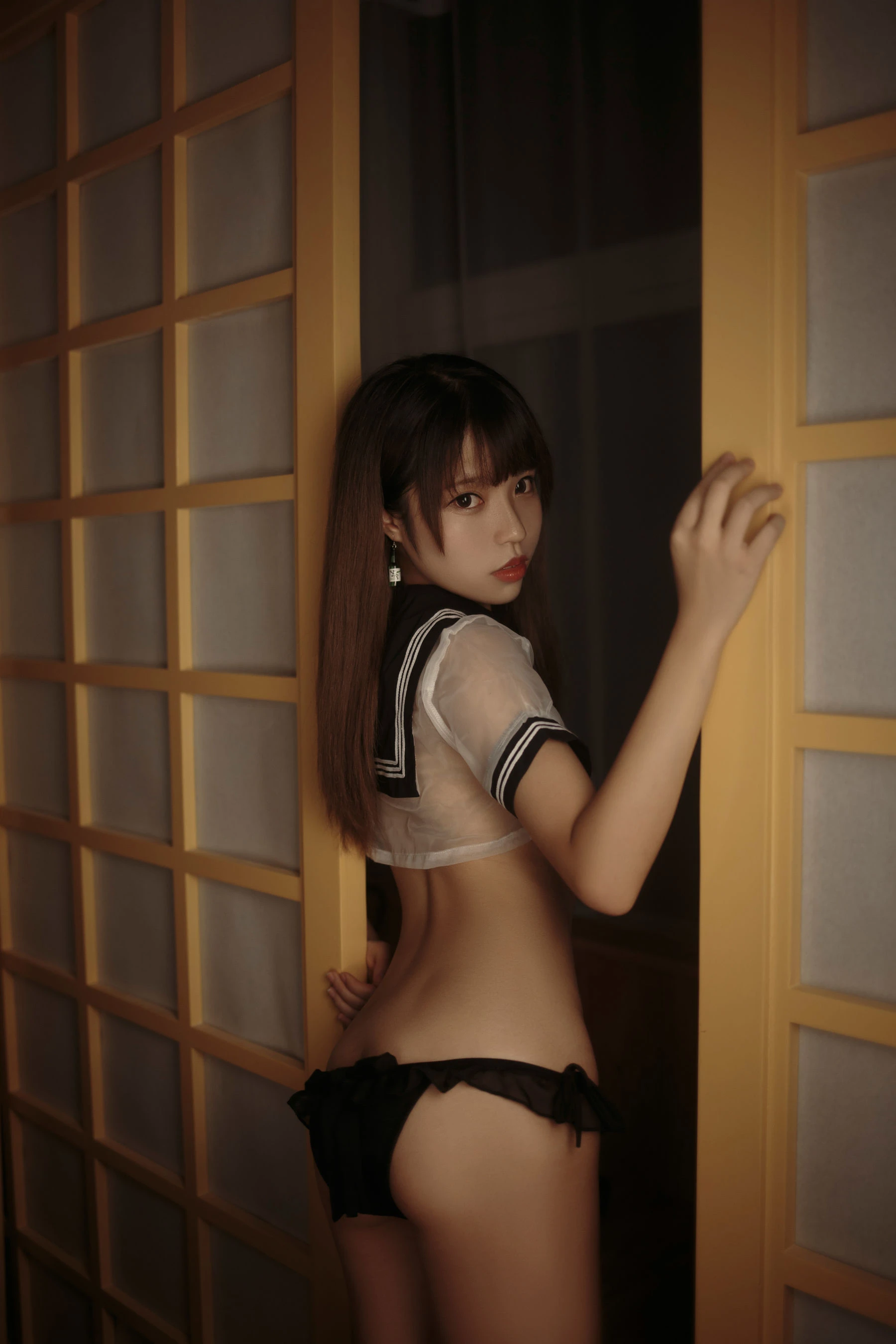 萌妹白易子教主 – 透明水手服插图4