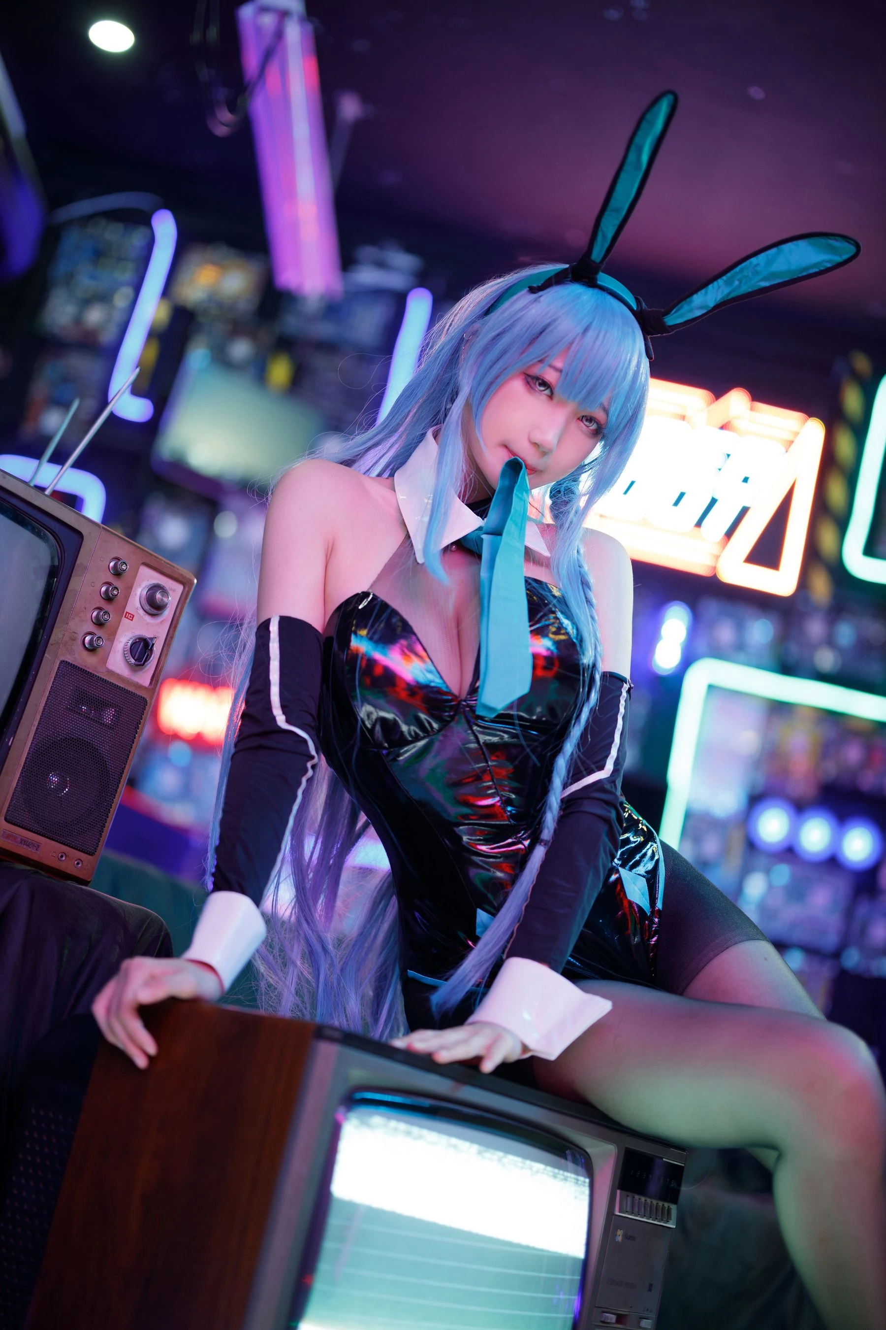 周叽是可爱兔兔 – 树城兔女郎插图2