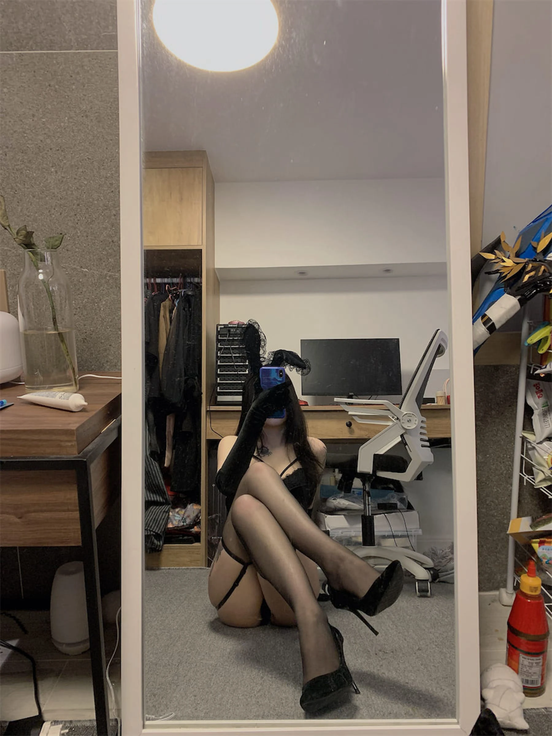 vams子 – 黑色兔女郎插图1