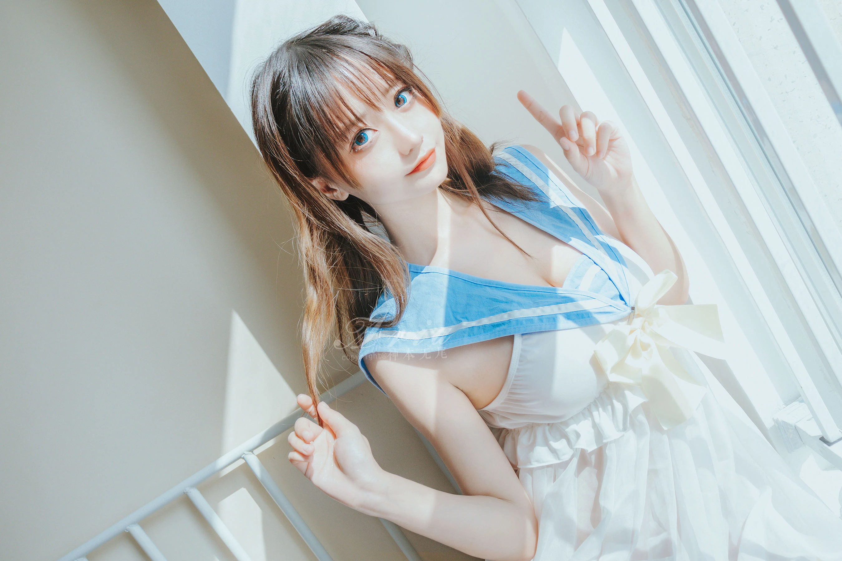 神本无尾_Aria – 蓝色睡裙插图3