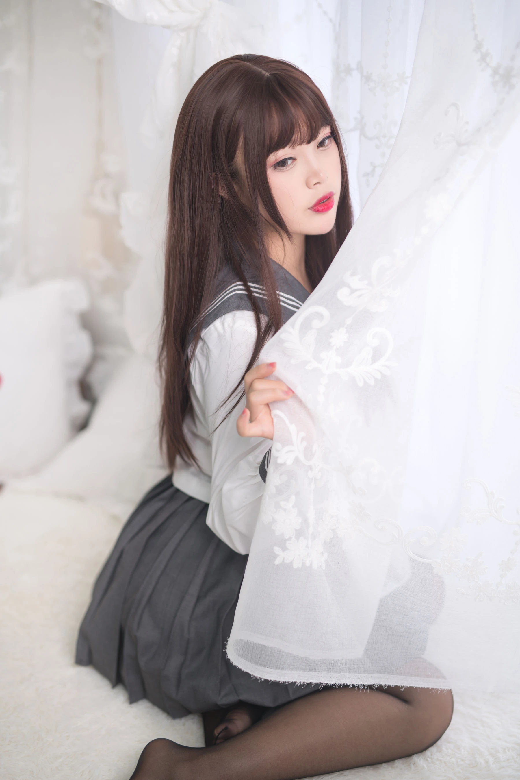 萌系小姐姐-白烨- – 黑丝制服少女插图1