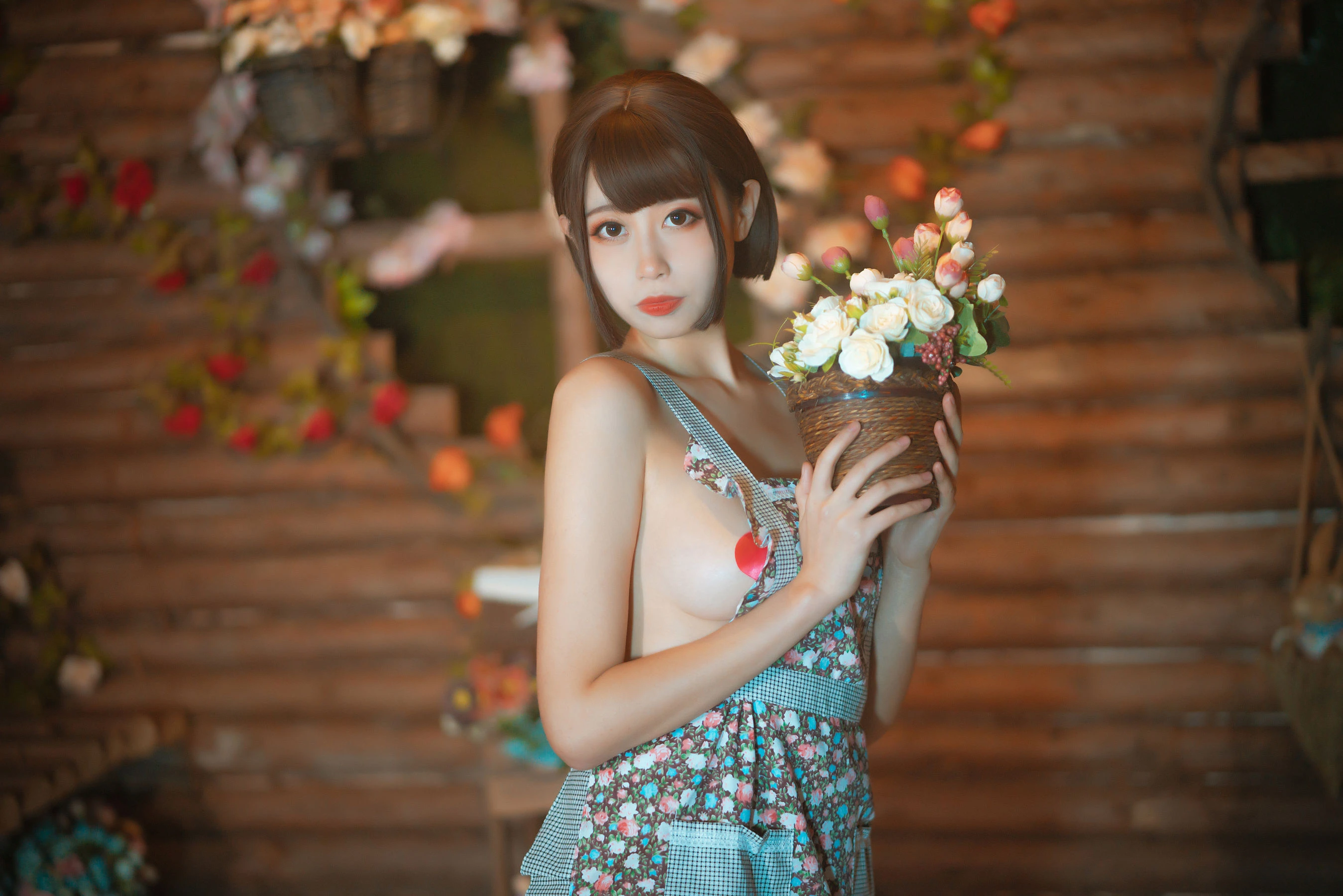 萌妹奈汐酱nice 勤劳的老板娘插图1