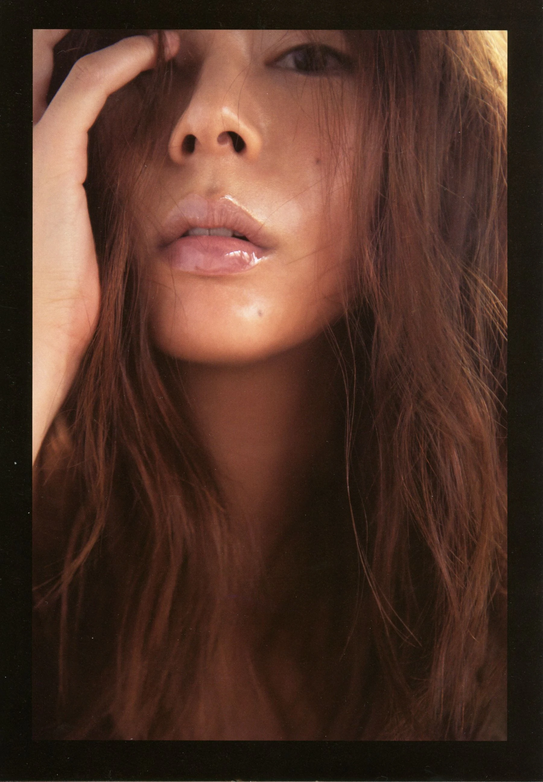 Yuria Haga 芳賀優里亜 写真集 「赤×ピンク」插图4