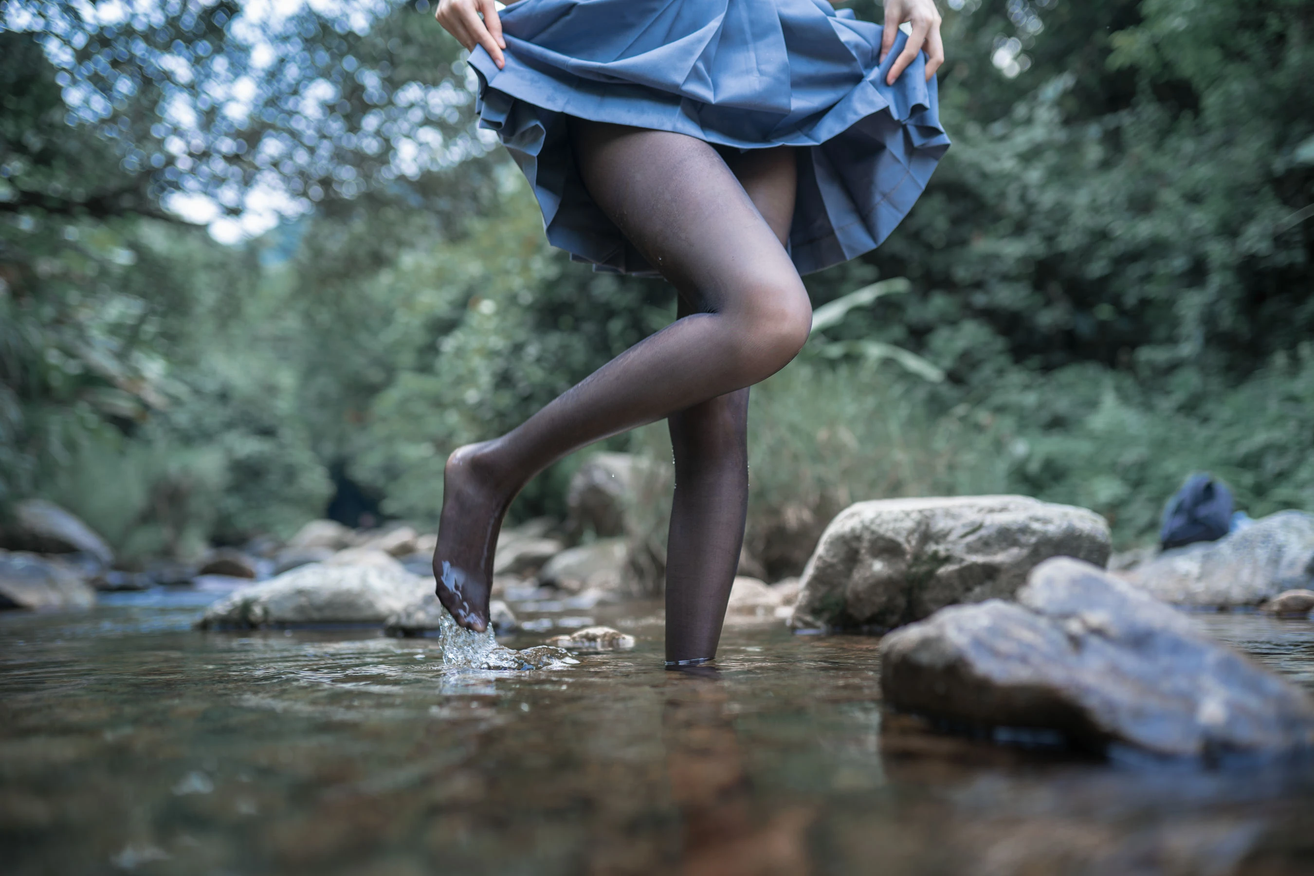 萌系小姐姐木绵绵OwO 水色溪边制服插图4